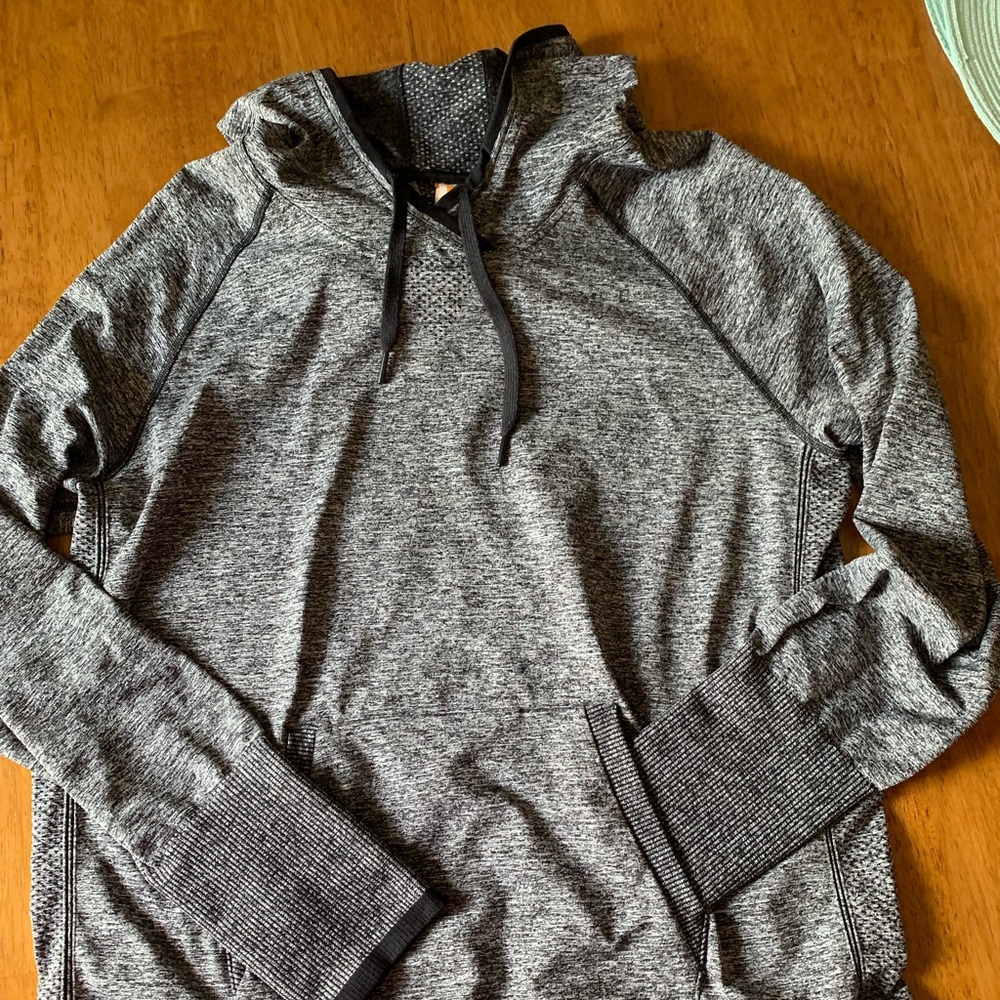 Lucy Pullover Hoodie